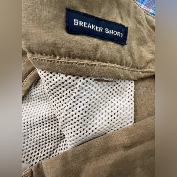 Vineyard Vines Khaki Breaker Shorts Size 30 1192 - Picture 5 of 5